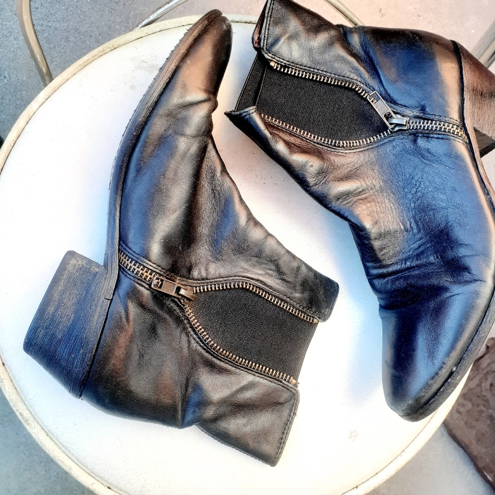 Sam Edelman Circus Ankle Boot  ZIPPER Trim